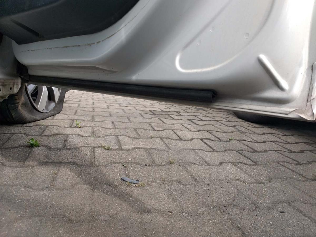 Peugeot 2008 original Tür vorn rechts KWE Weiß Rohbau Bj.2014
